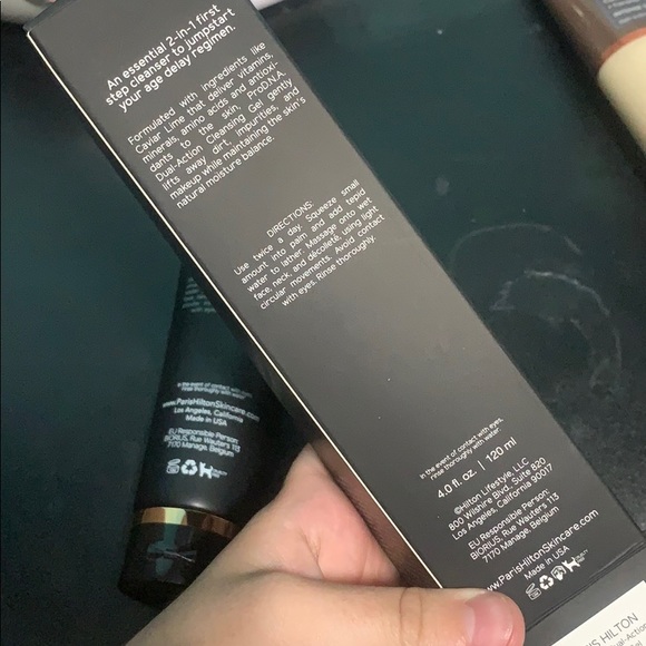 Face cleanser - Picture 3 of 5